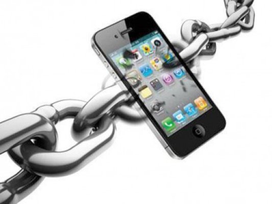 Nu mai este legal să-ţi decodezi telefonul mobil